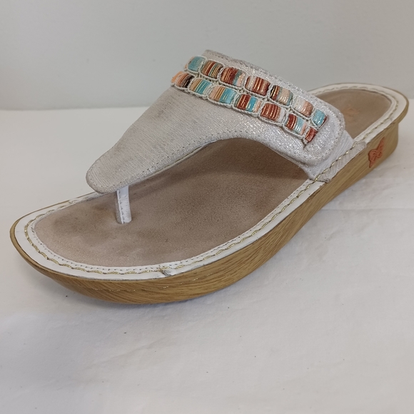 Alegria Women's Vanessa thong  Sandals silver Gold  size 37.  VAN-261 - Picture 10 of 11